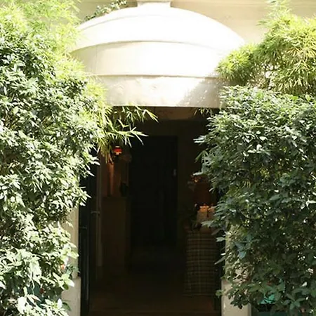 Pavillon Faubourg Saint-germain & 5* Parigi