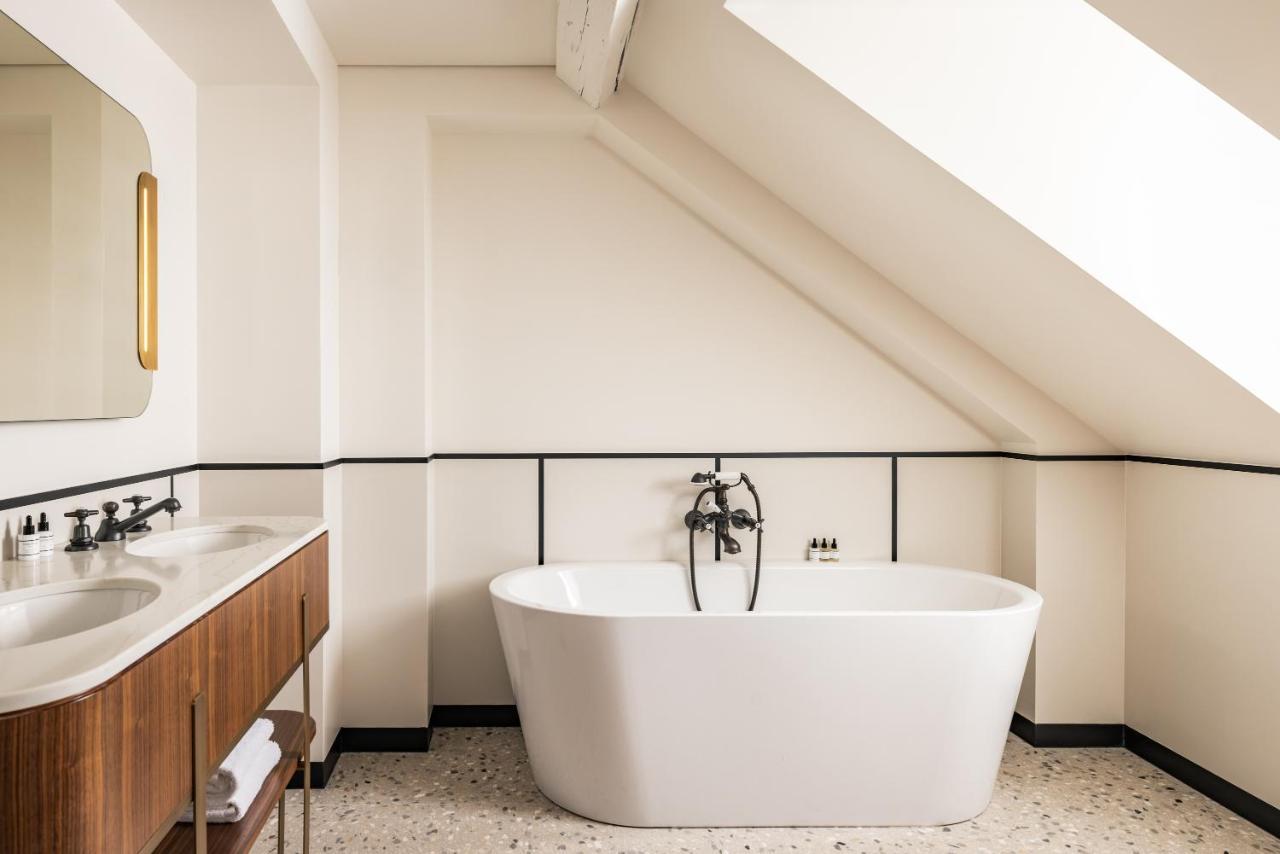 Pavillon Faubourg Saint-germain & Hotel 5*