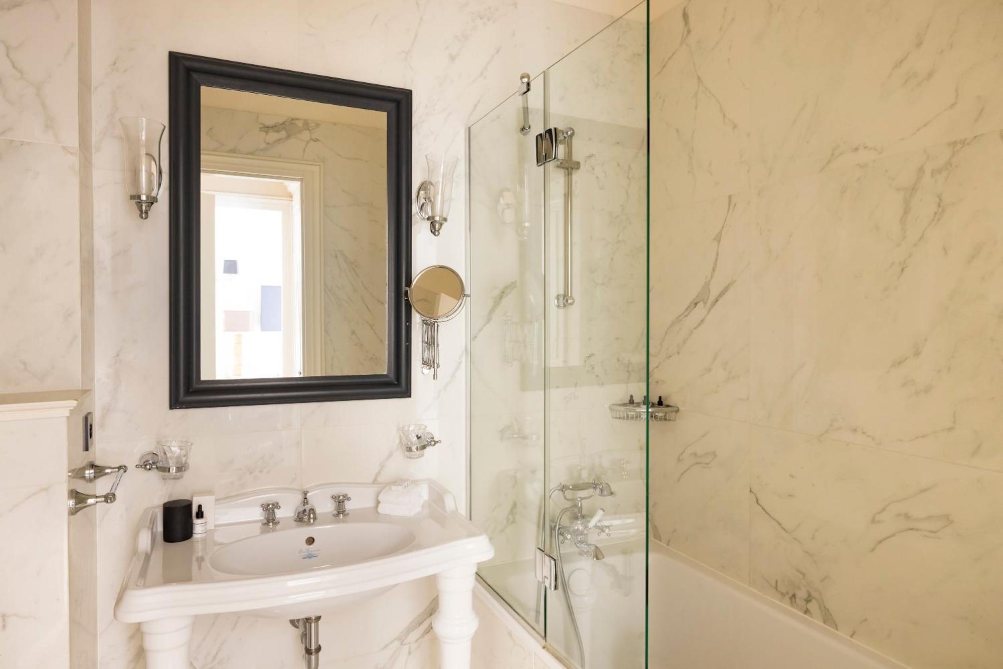 Hotel Pavillon Faubourg Saint-germain & Parigi
